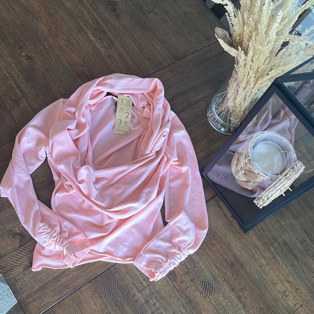 Pink cross across top